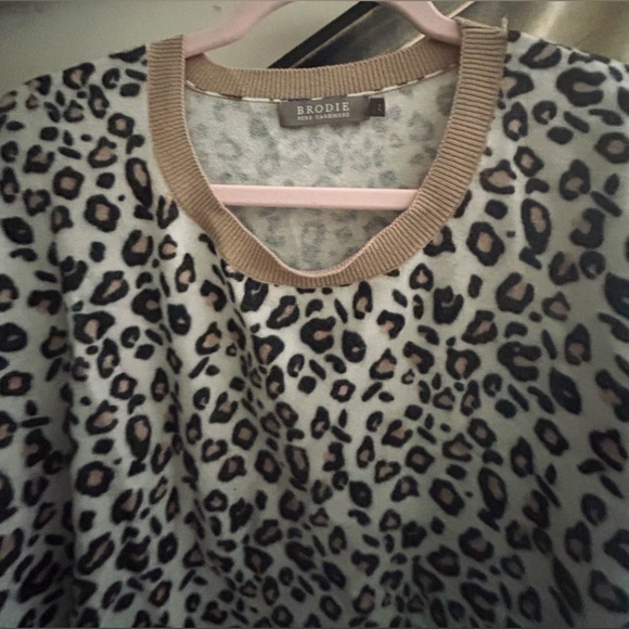 Brodie Animal Print Cashmere Sweater SZ Medium - Picture 5 of 9